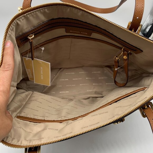 Michael Kors Tan Crosshatch Leather East West Zipper Top Jet Set Tote - Picture 13 of 13